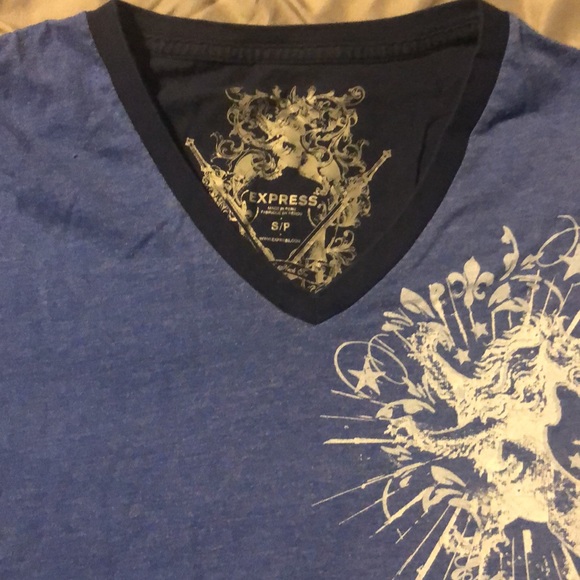 Express V neck t-shirt - Picture 2 of 3